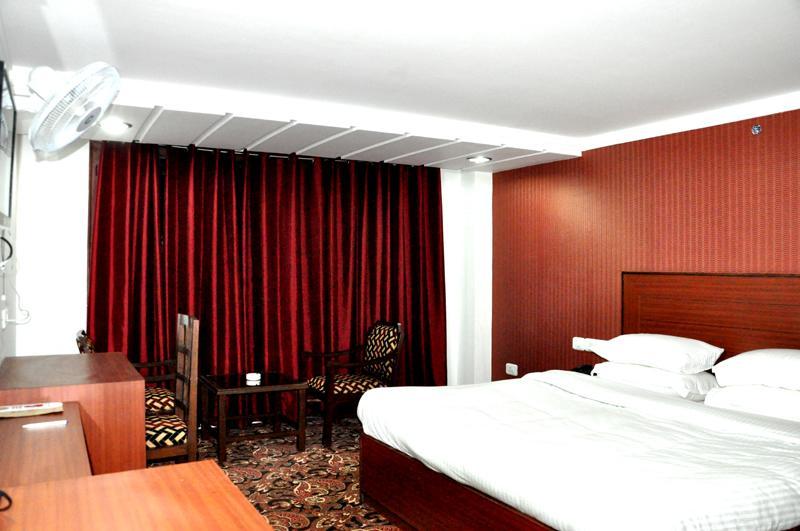Hotel Trinetar Resorts Batoti Exterior foto